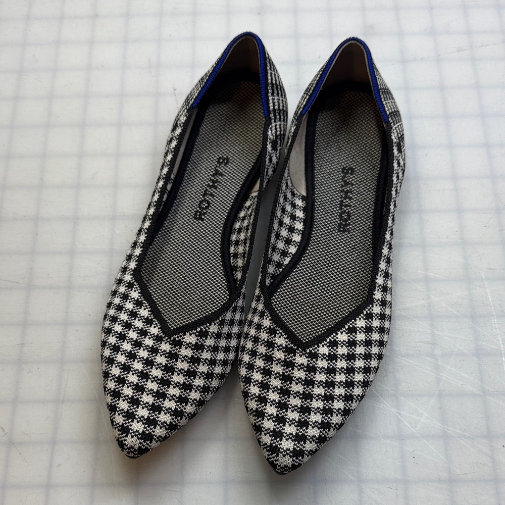 Rothy’s The Point Houndstooth Black and White Flats Size 9. Like New!